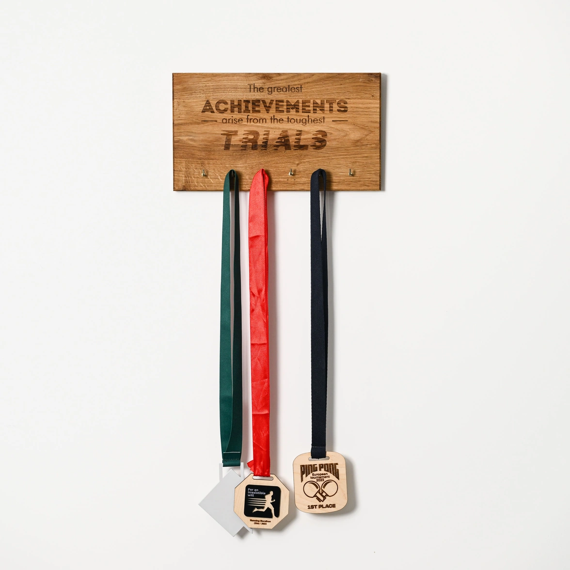 Wooden medal holder v2